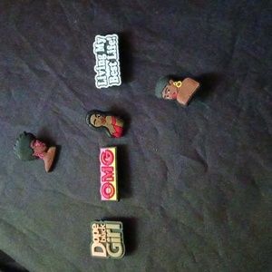 croc accessory bundle of 6